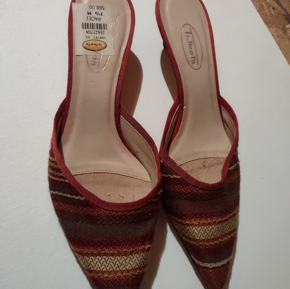 Women's shoes